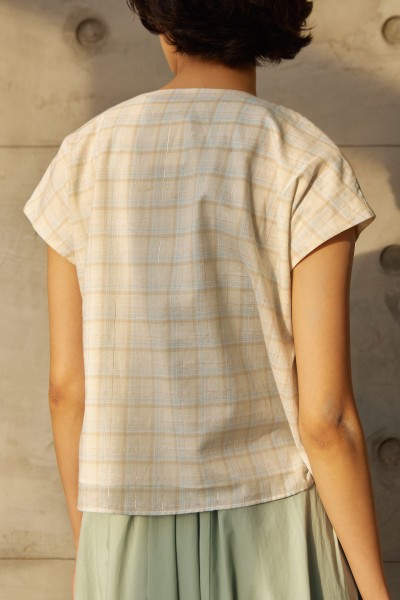 [GW Exclusive] OAK Script Japanese Cotton Gathered Button-Down Top